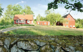 3 Bedroom Cozy Home In Hallaryd